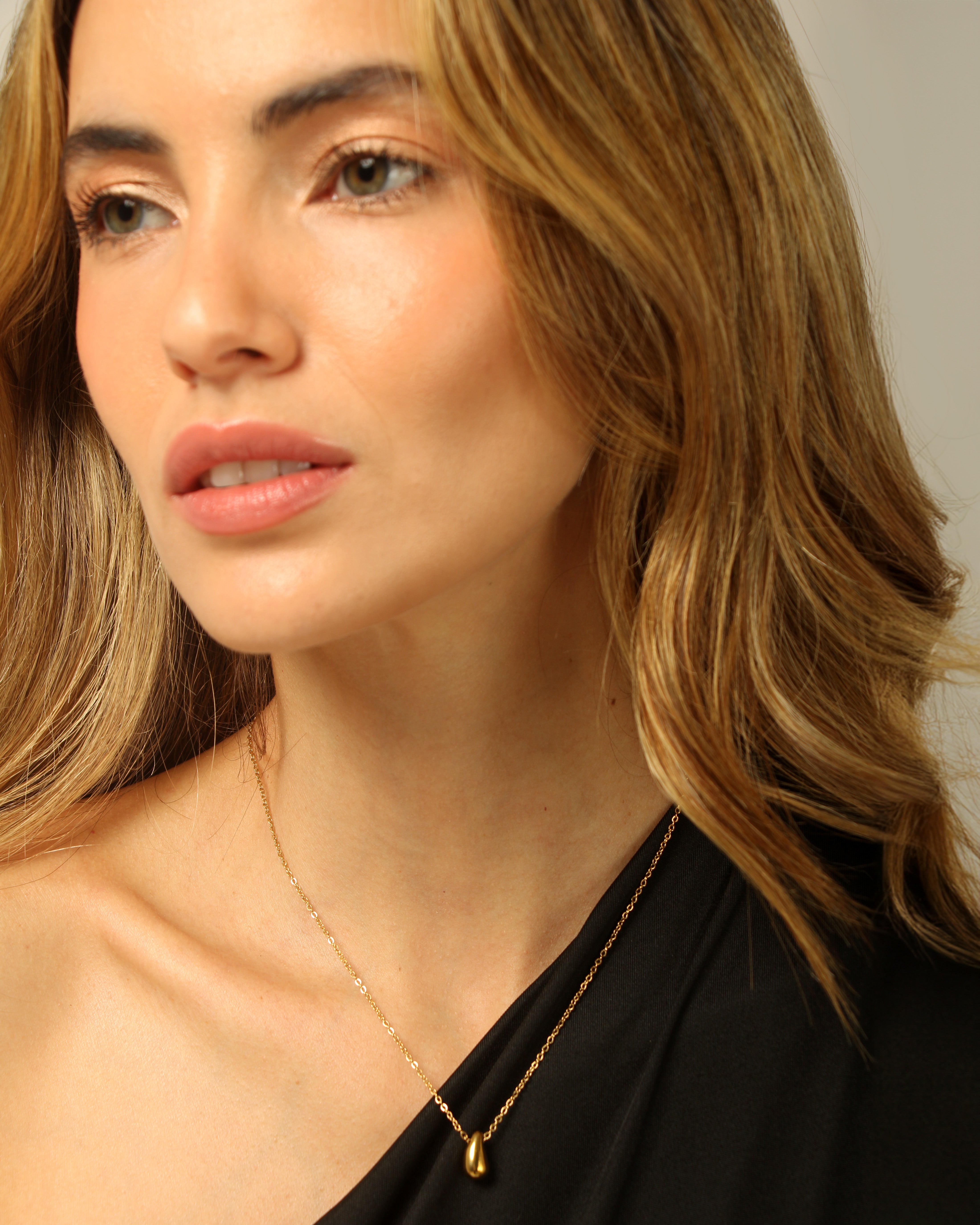 Collar Tear Drop-3