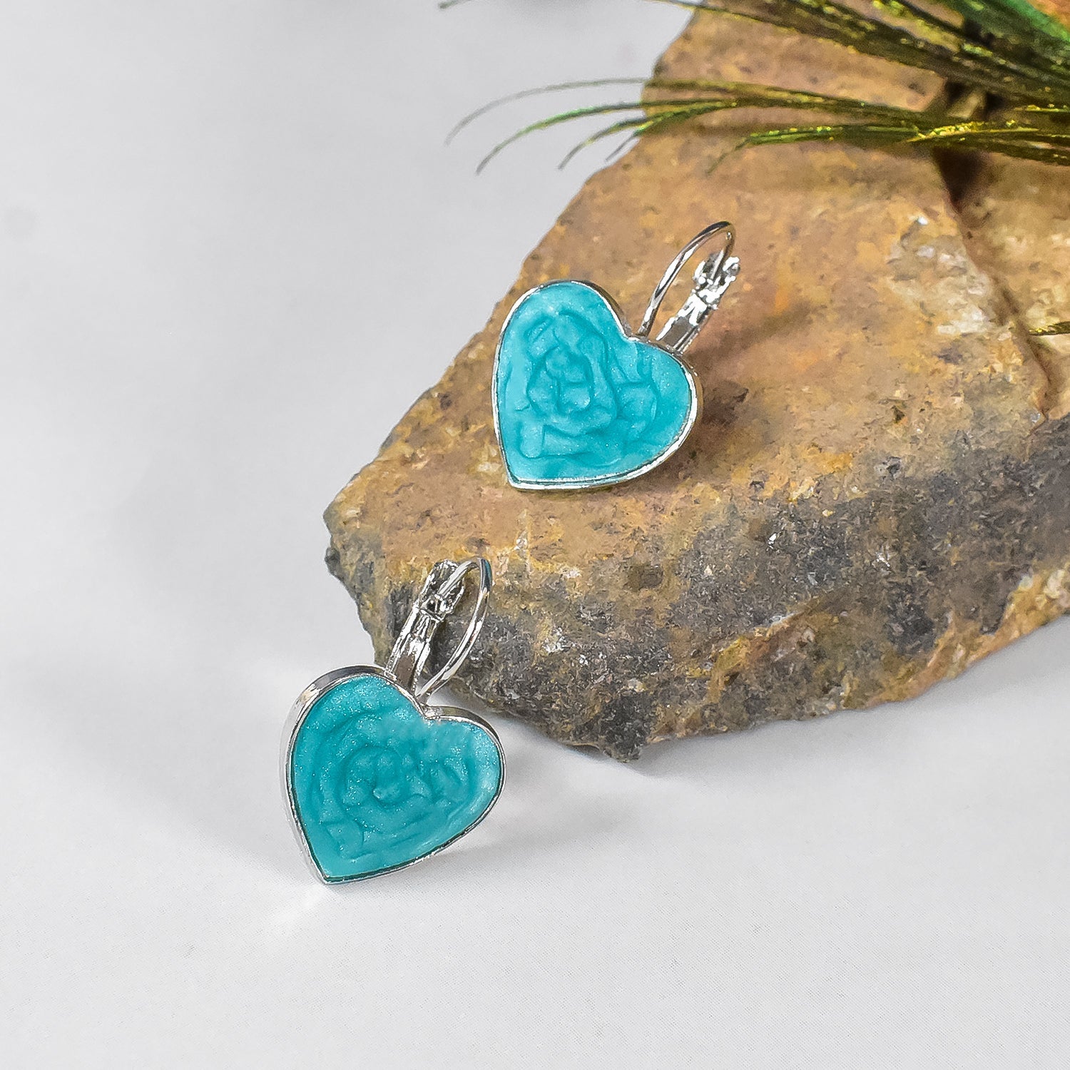 Green Drop Earrings – Elegant Indian Jewellery for Women | HV