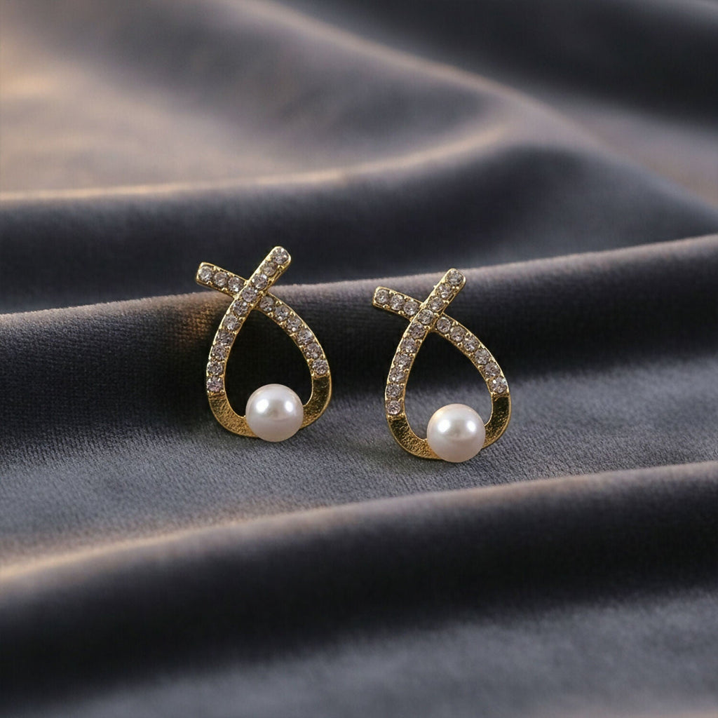 Crystal Pearl Drop Stud Earrings – Elegant Korean Style Design