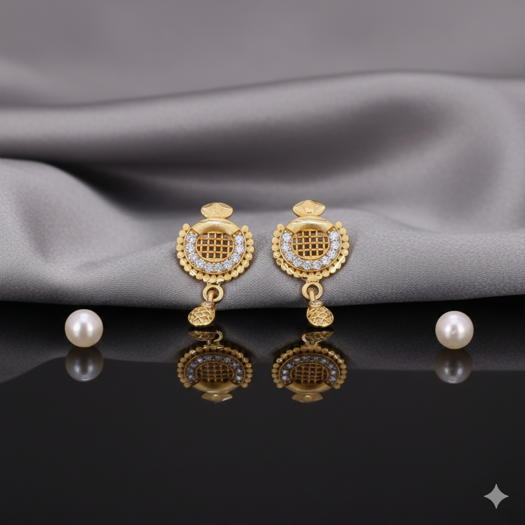 Gold-Plated Grid Design Stud Earrings – Elegant Lightweight Jewelry