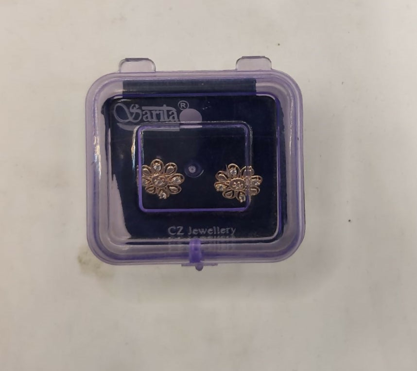 Rose Gold Diamond Flower Stud Earrings – Elegant Floral Sparkle