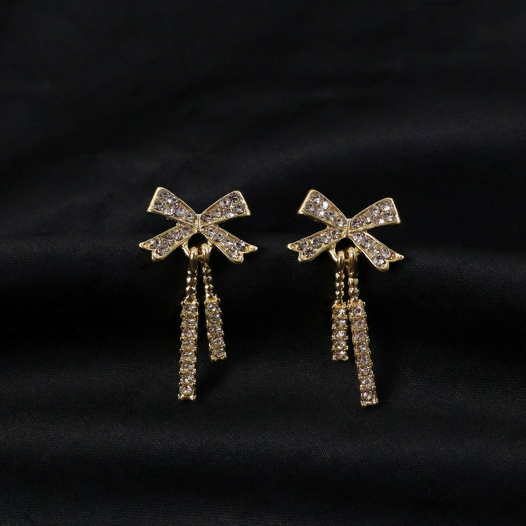 Golden Tassel Earrings – Elegant Bow-Knot Diamond Design