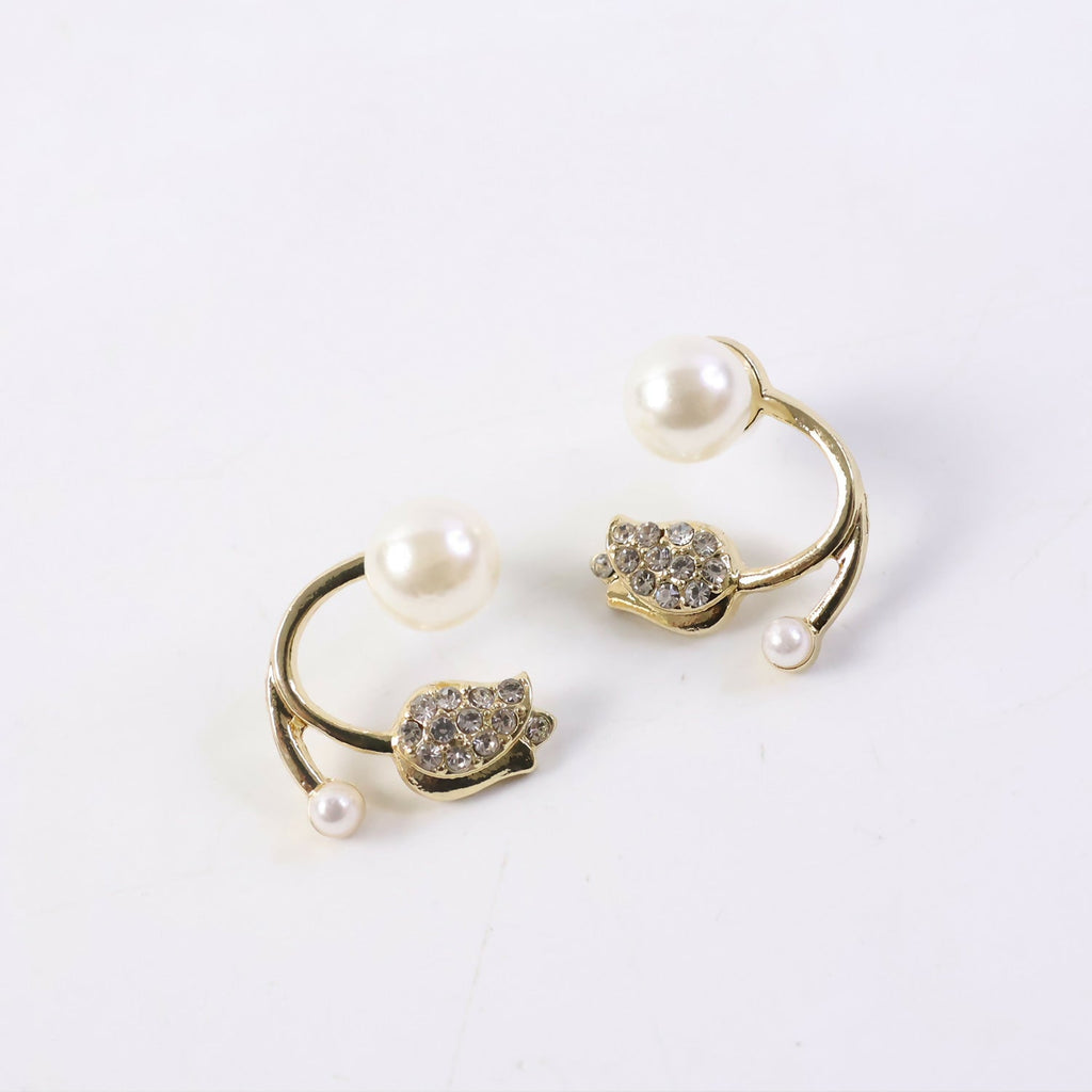 Pearl Crystal Stud Earrings – Elegant Korean Style Jewellery for Women