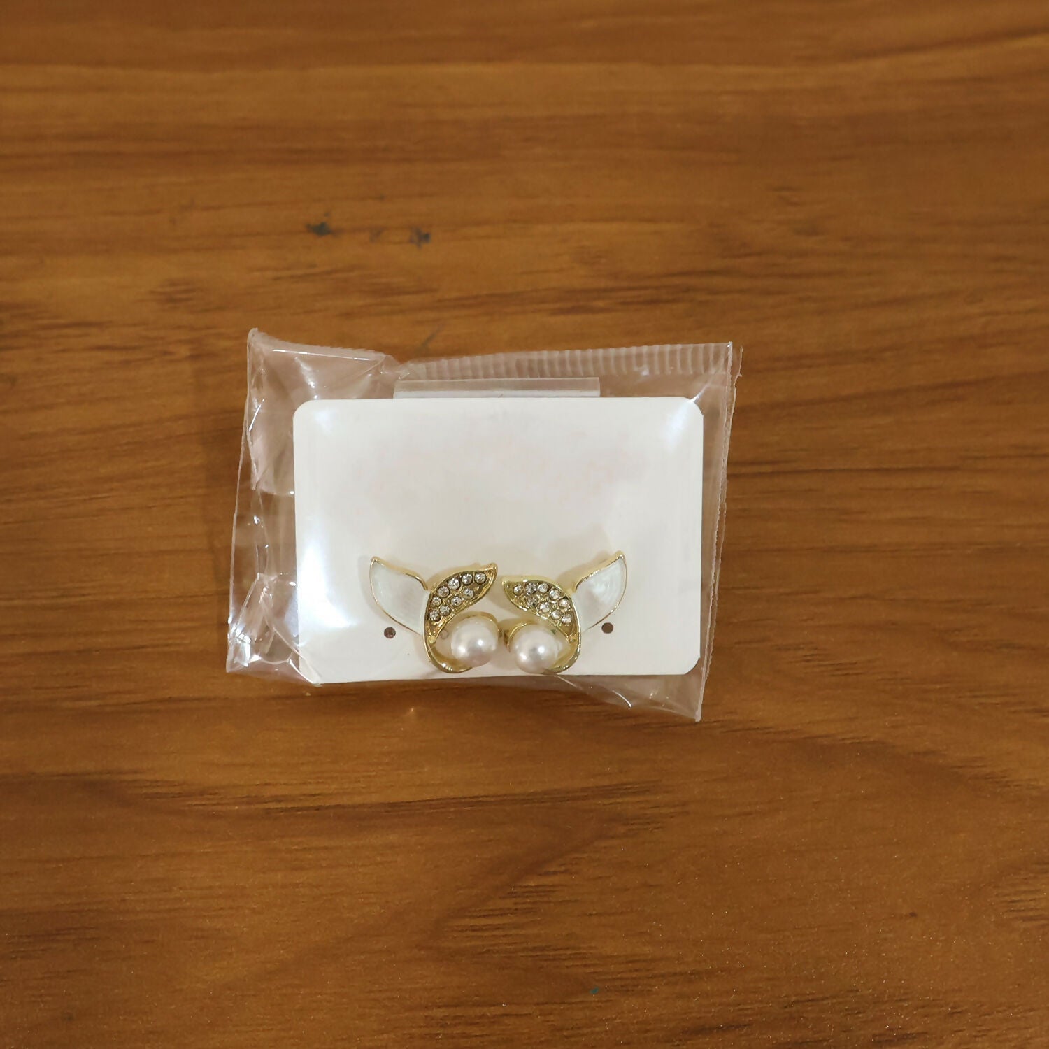 Pearl Leaf Stud Earrings – Elegant Korean Gold Plated Jewellery