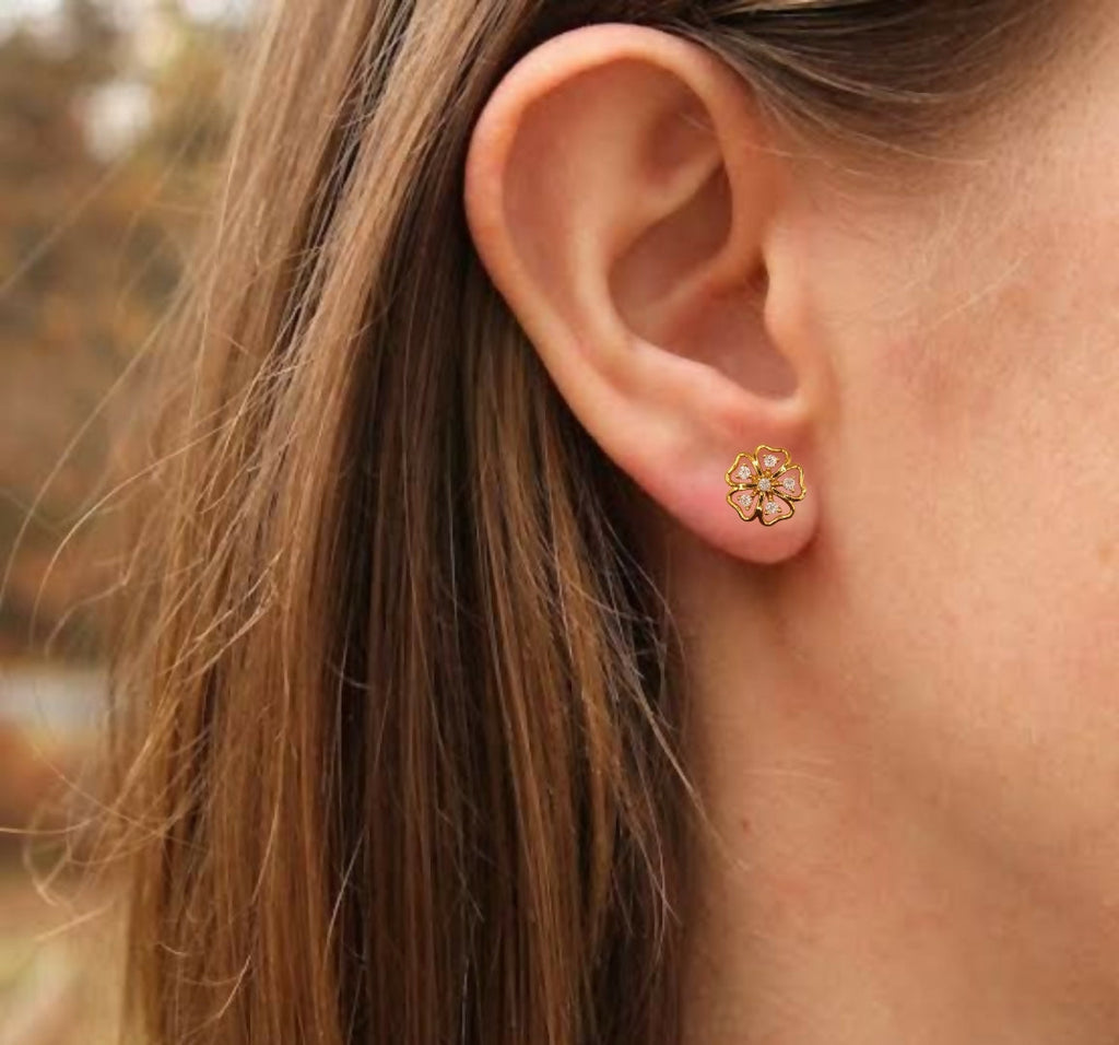 Gold-Plated Flower Stud Earrings – Elegant Pink Cubic Zirconia