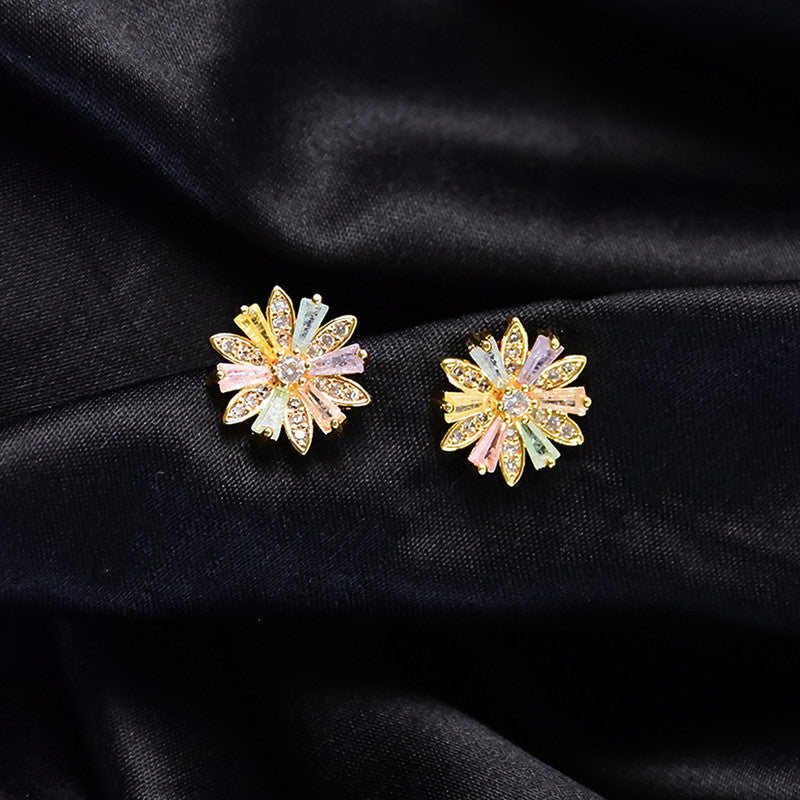Crystal Floral Stud Earrings – Elegant Gold Finish for Women