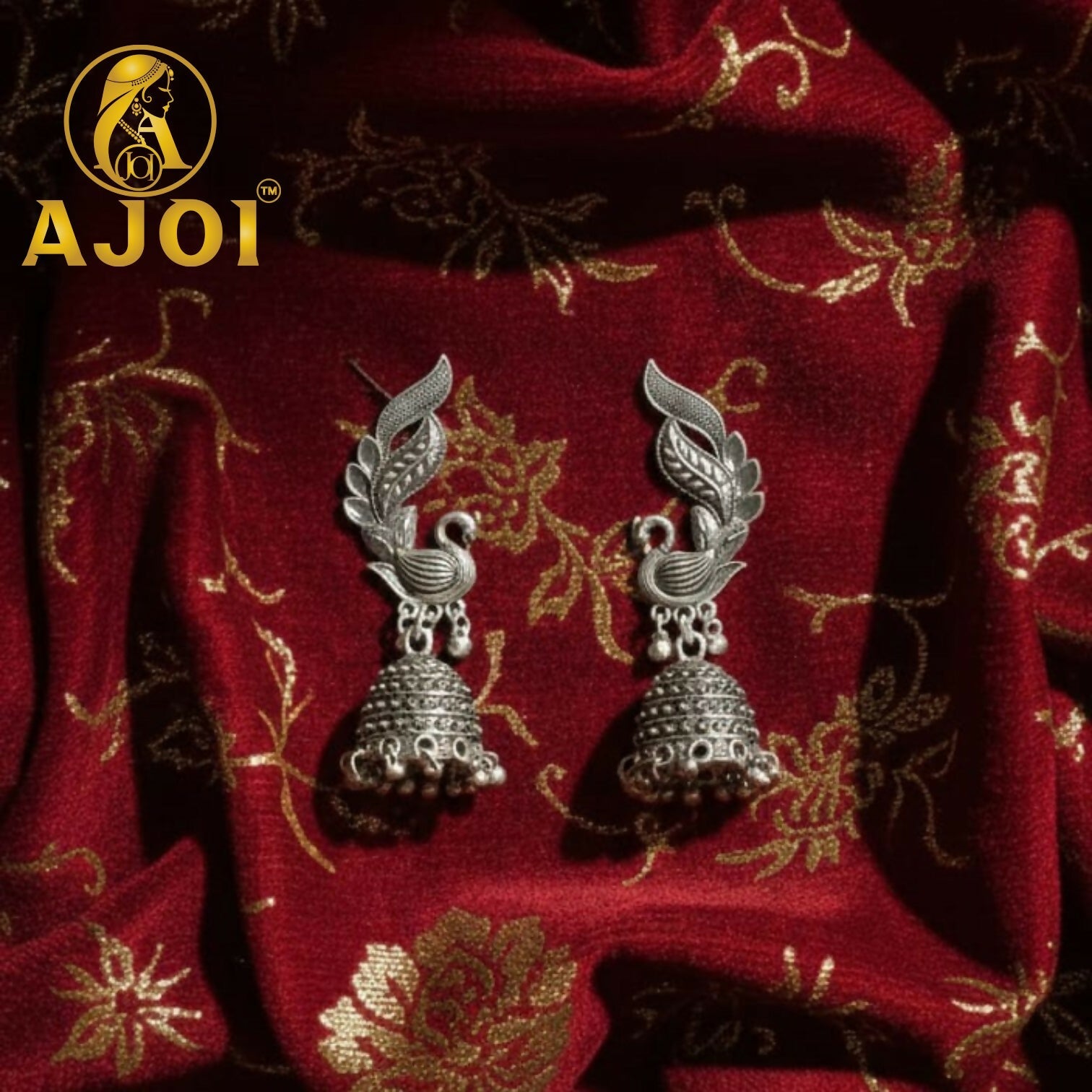 Swan Motif Earrings – Antique Silver Elegance