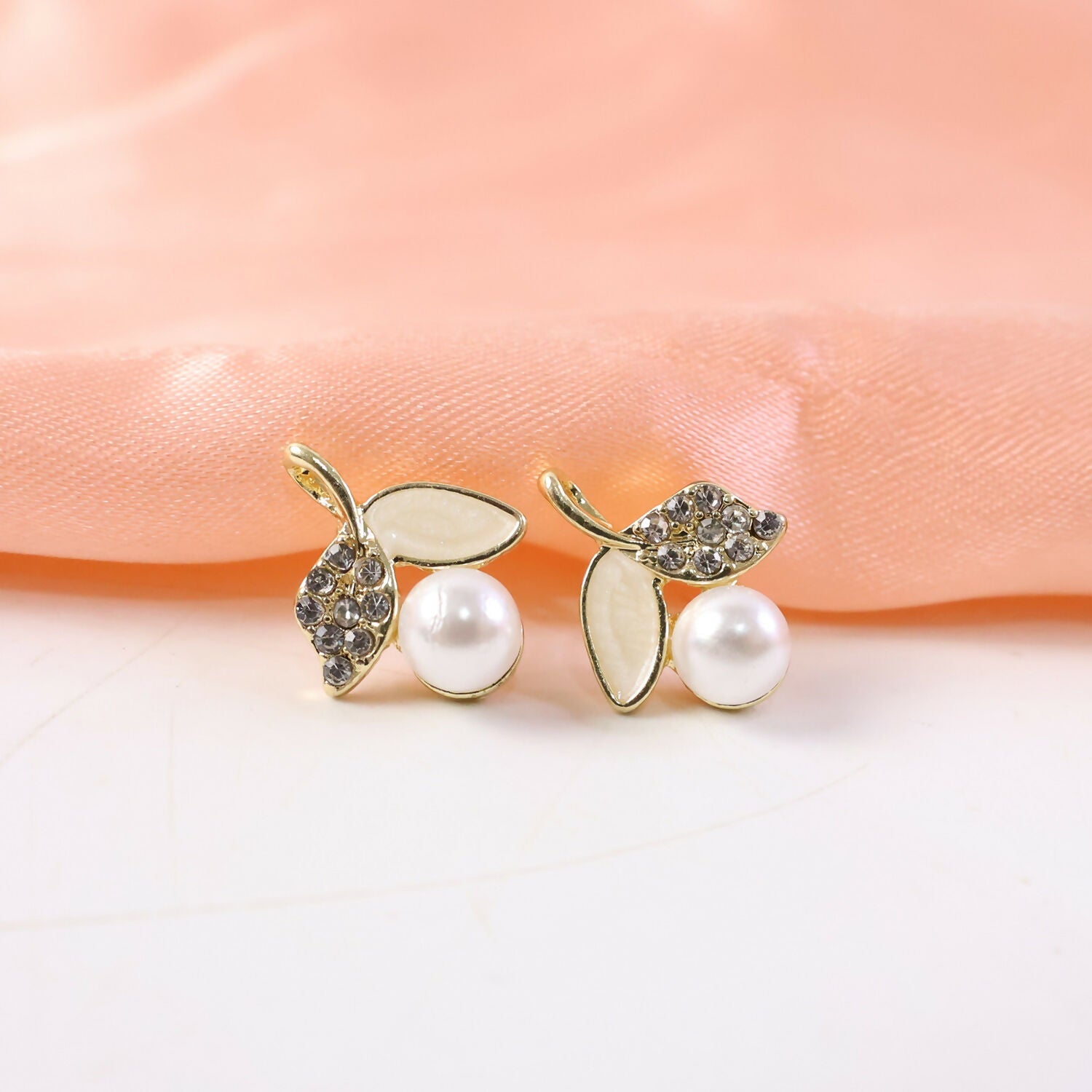 Korean Pearl Leaf Stud Earrings – Premium Gold Plated Elegance