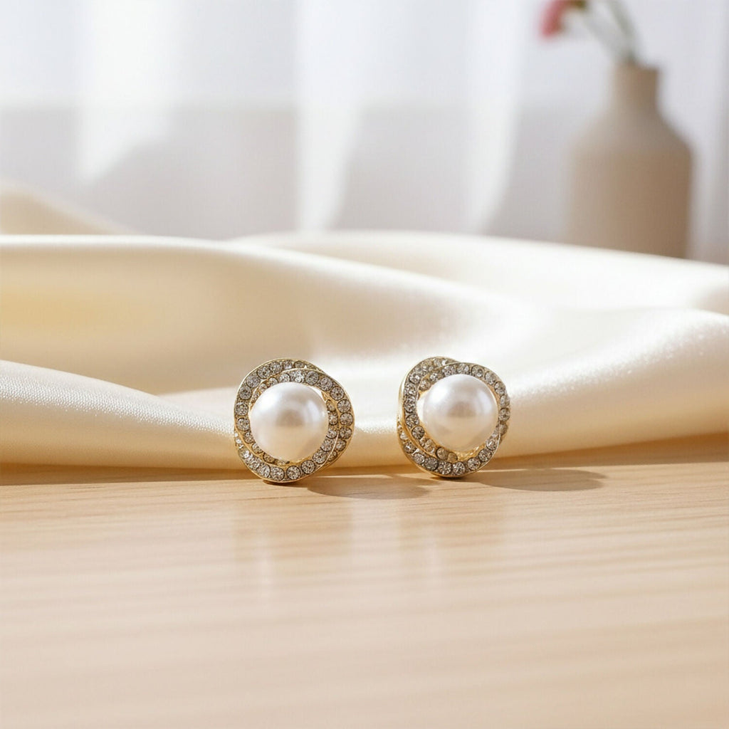 Pearl Floral Stud Earrings – Elegant Korean Style Jewelry