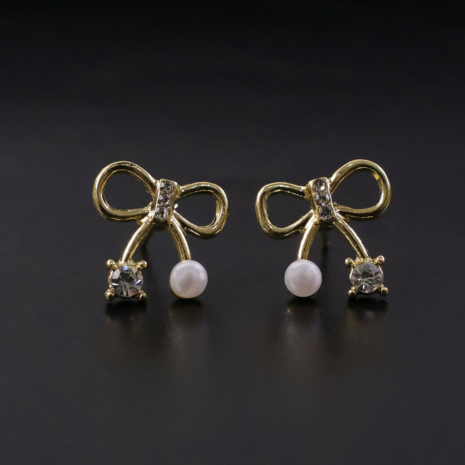 Bow-Knot Crystal Pearl Stud Earrings – Korean Minimalist Style