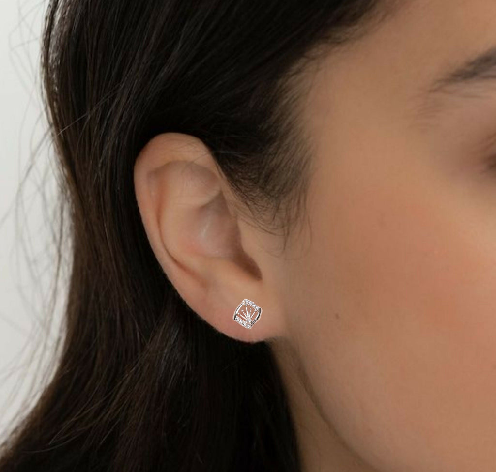 Rose Gold Crown Stud Earrings – Elegant Daily Wear Jewelry