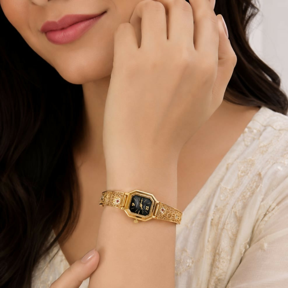 Vintage Gold-Tone Filigree Bracelet Watch for Women – Crystal Accent Black Dial Elegant Jewelry Wristwatch