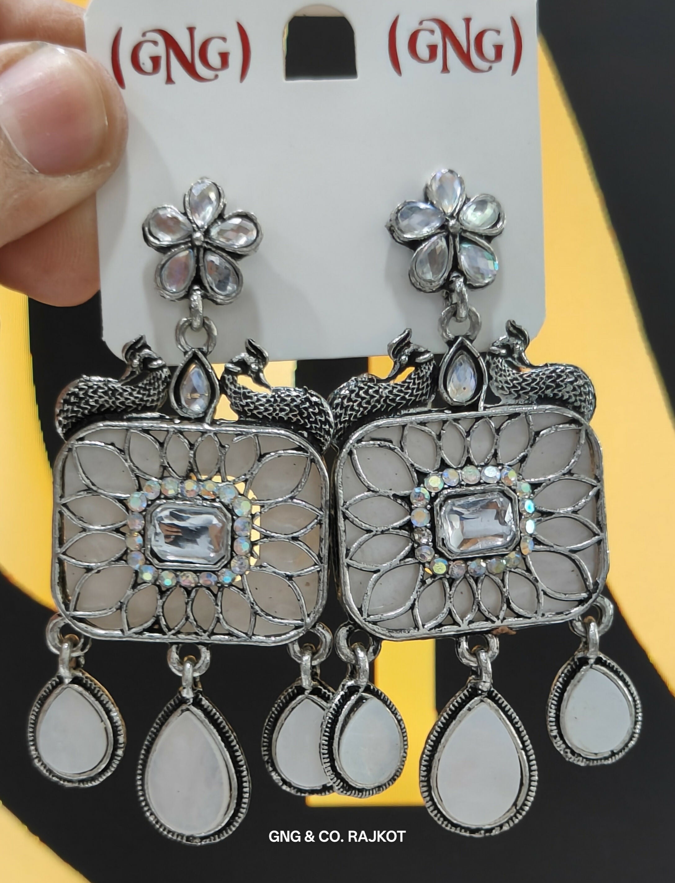 Silver Earrings – Intricate Antique Craftsmanship