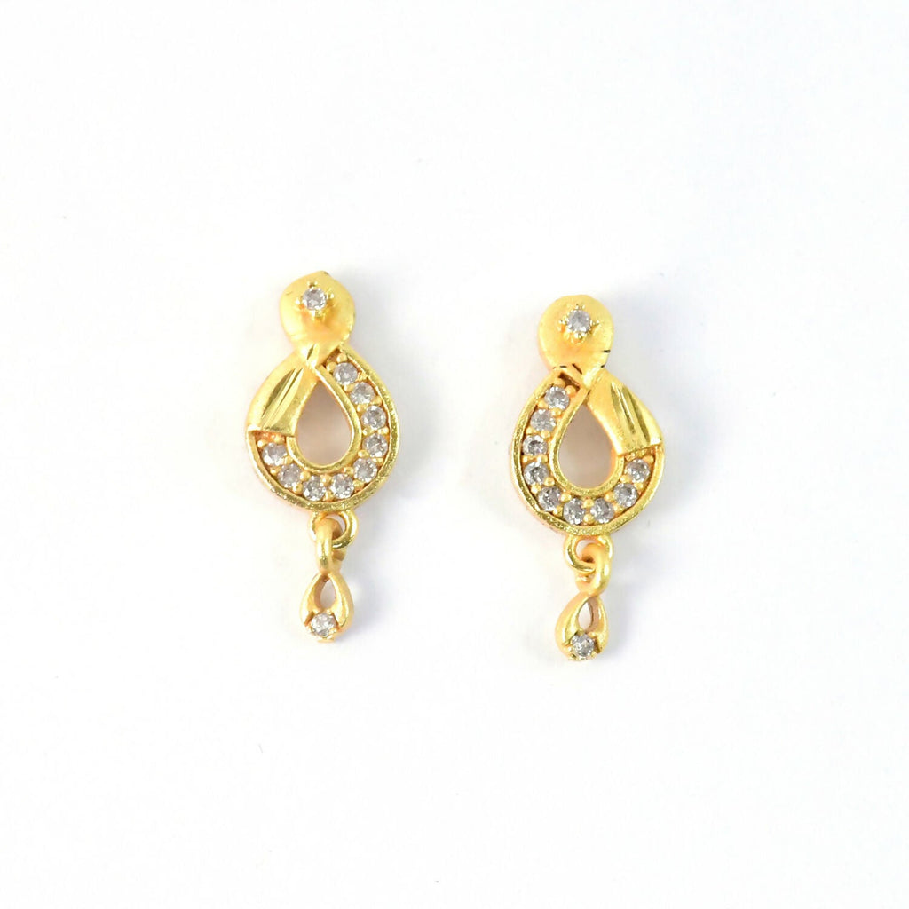 Teardrop Shaped Stud Earrings – Elegant Crystal Inlay Design