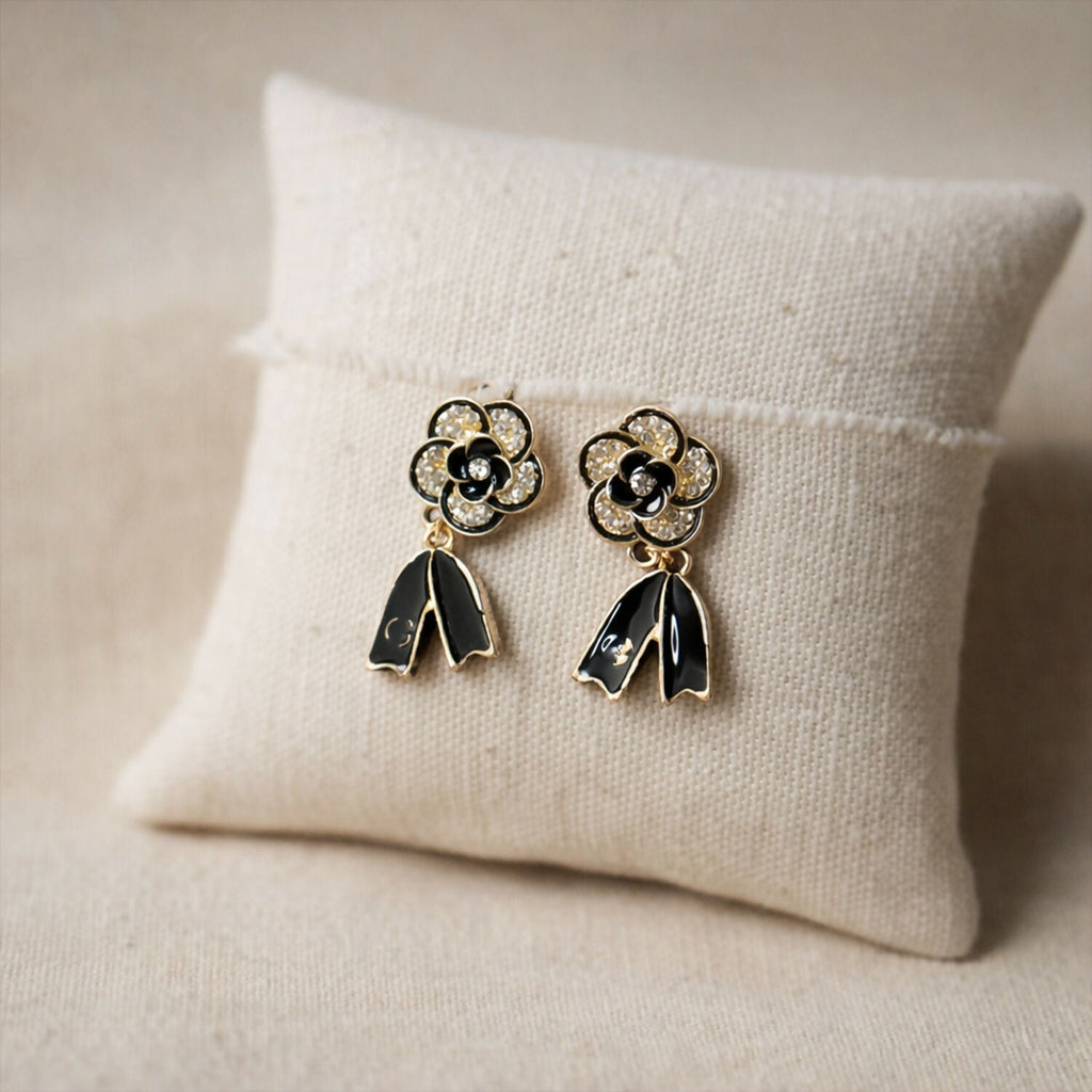 Korean Leaf Pearl Stud Earrings – Elegant Gold Plated Jewelry