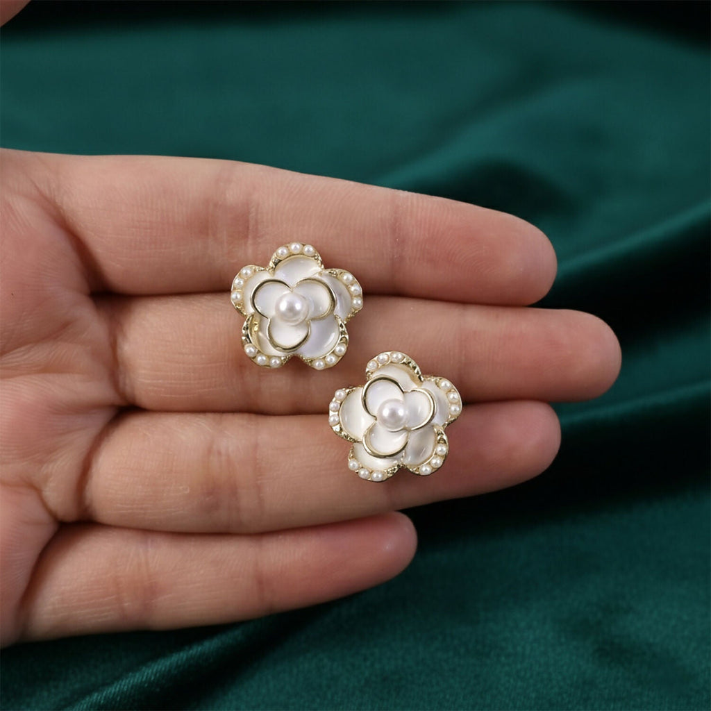 Pearl Heart Drop Earrings – Elegant Korean Style for Women
