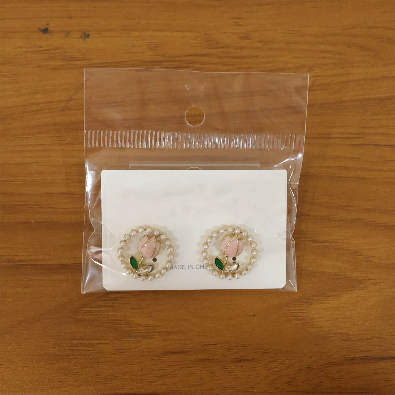 Korean Pearl Floral Stud Earrings – Elegant Rose Design