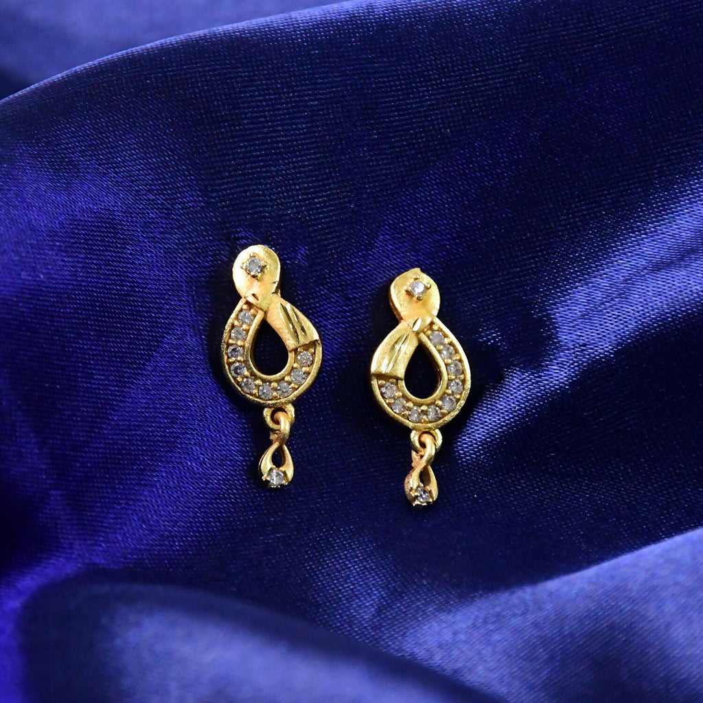 Teardrop Shaped Stud Earrings – Elegant Crystal Inlay Design