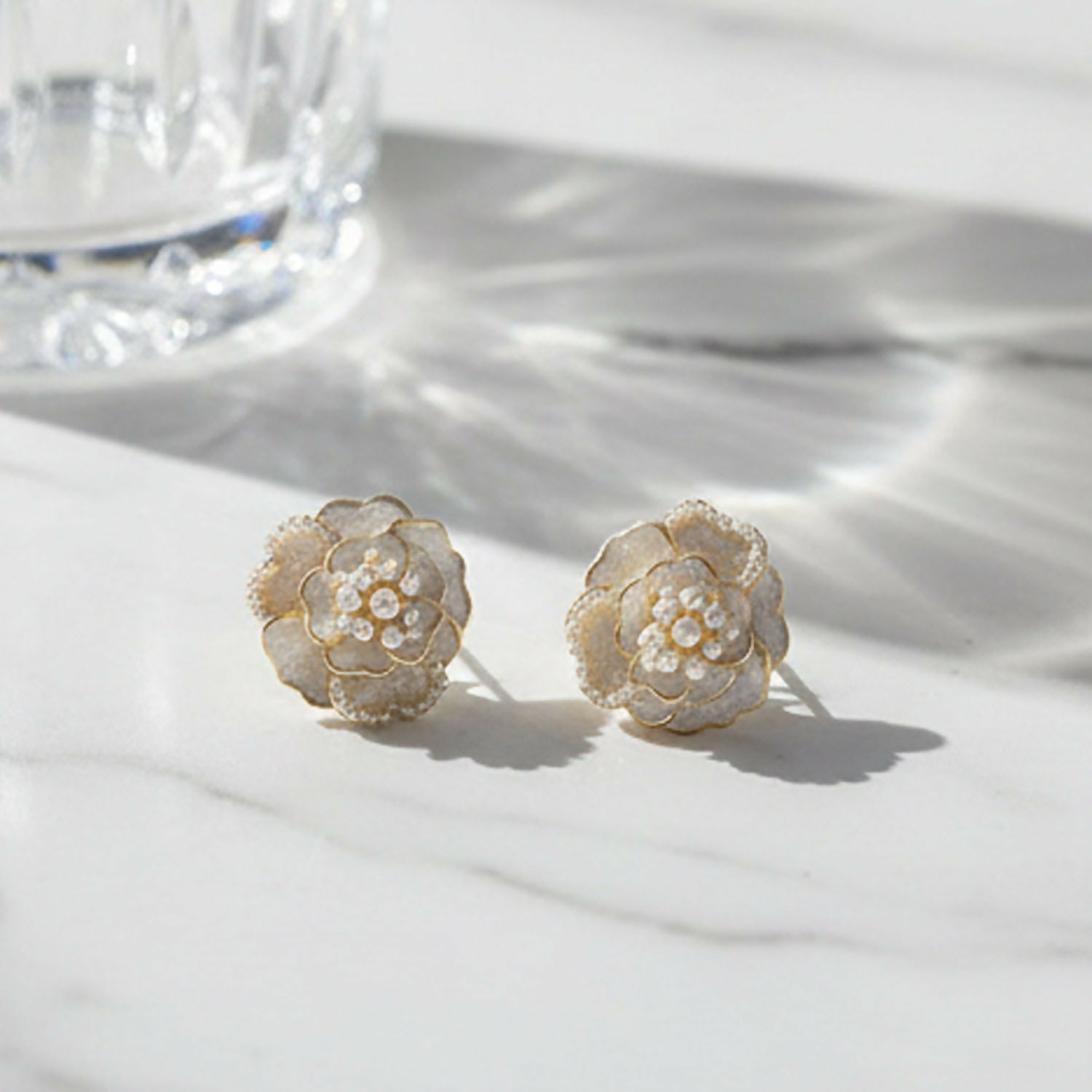 White Camellia Flower Stud Earrings – Elegant Micro-Pearl Accents