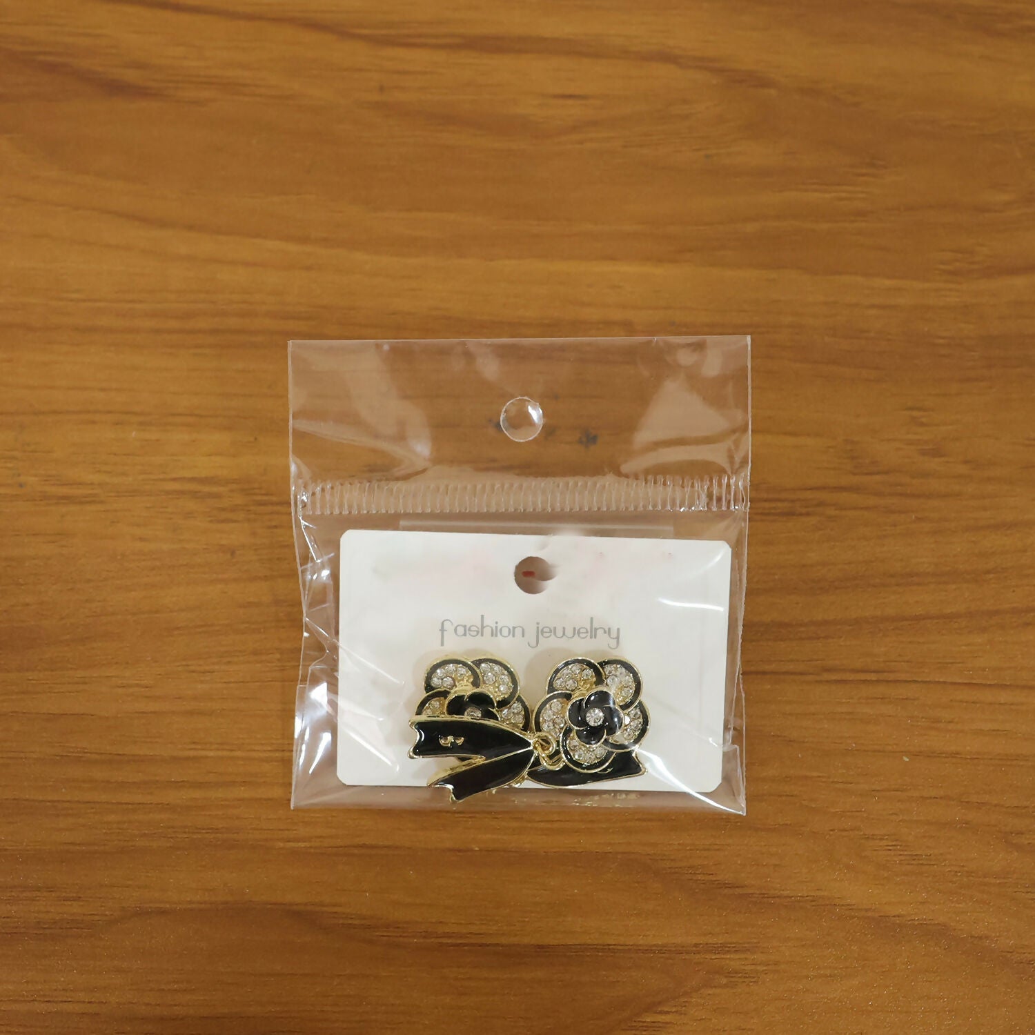 Korean Leaf Pearl Stud Earrings – Elegant Gold Plated Jewelry