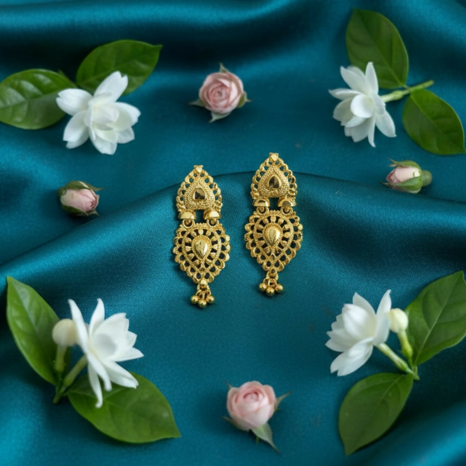 Golden Jhumki Earrings – Elegant Wedding Statement Jewellery