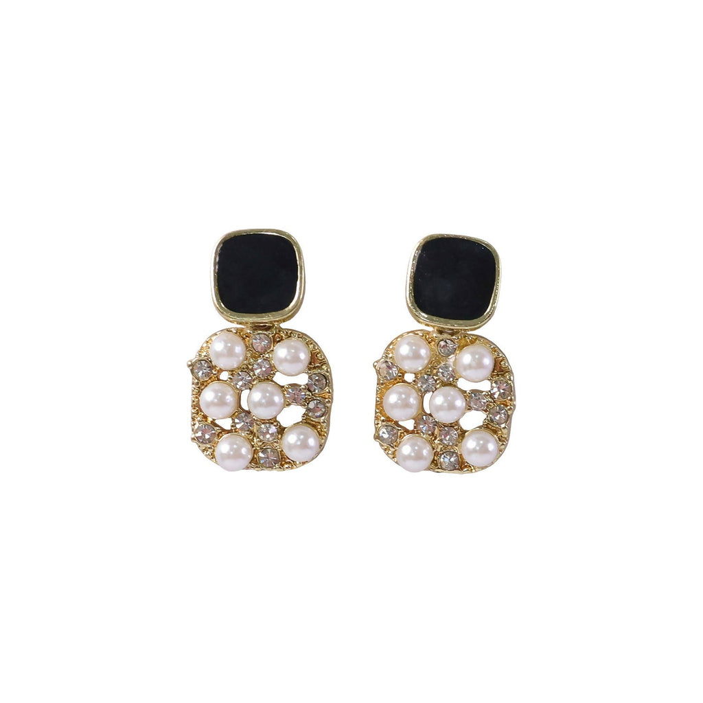 Korean Style Bow Pearl Earrings – Elegant Lightweight Drop Design