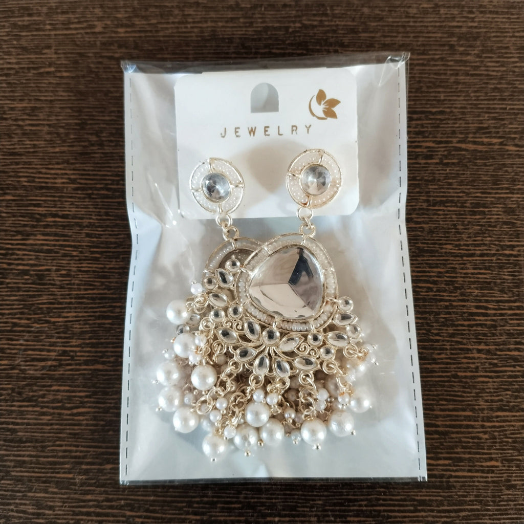 Kundan Pearl Earrings – Elegant Indian Statement Jhumkas for Brides