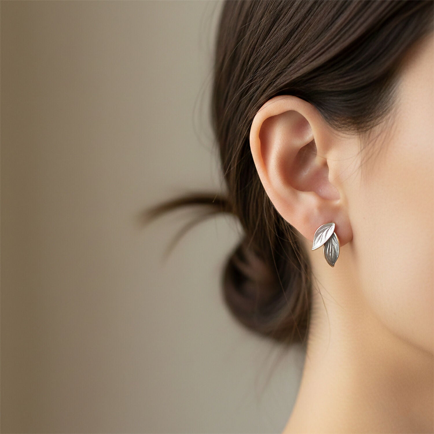 Leaf Stud Earrings – Minimalist Korean Pearlescent Elegance