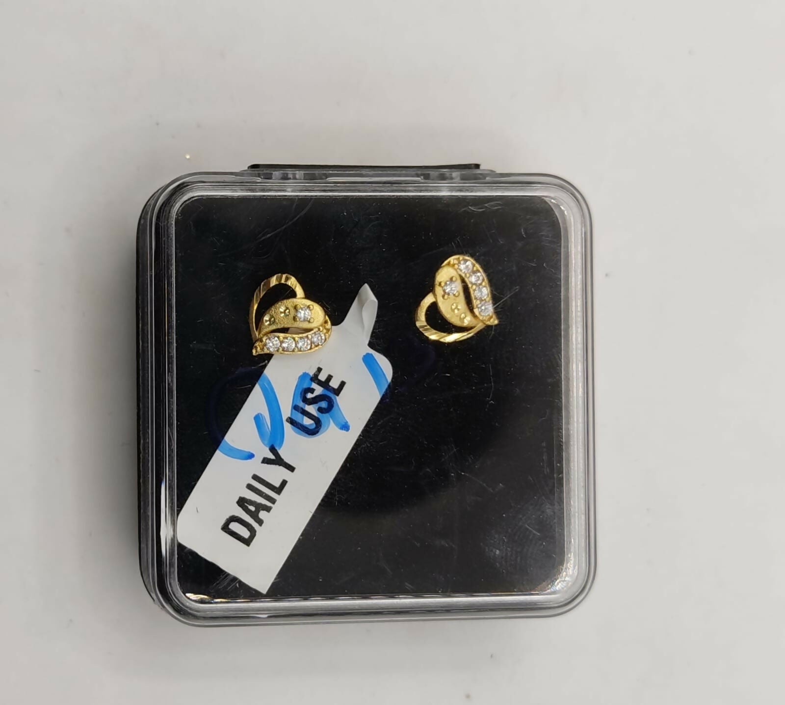 22K Gold Heart Stud Earrings – Sparkling Cubic Zirconia