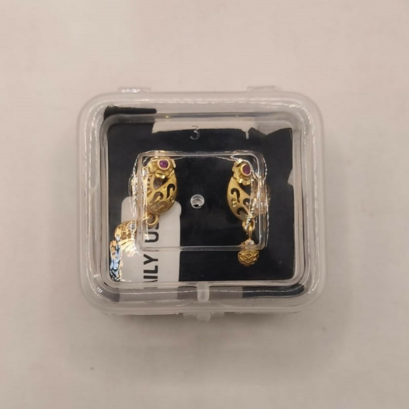 Peacock Filigree Earrings – Gold-Plated Ruby & Crystal Dangle