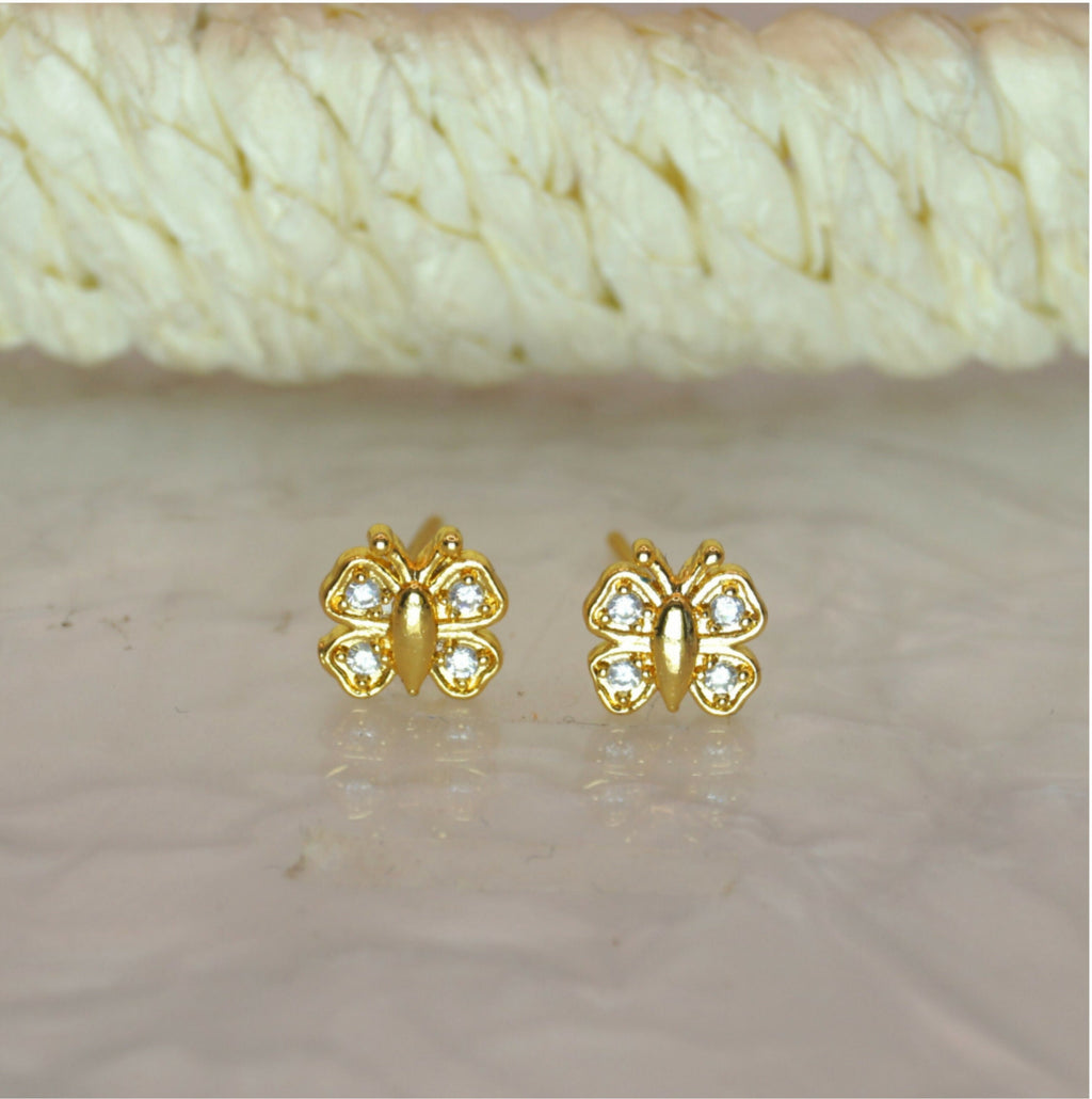 Gold Butterfly Stud Earrings – Elegant Diamond-Cut Sparkle