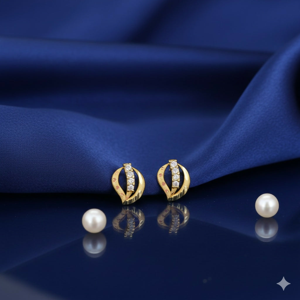 Gold Plated Leaf Stud Earrings – Elegant Everyday Sparkle